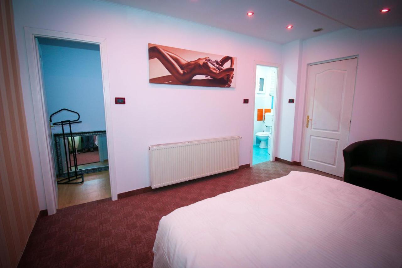Karma Luxury Room Bucarest Extérieur photo