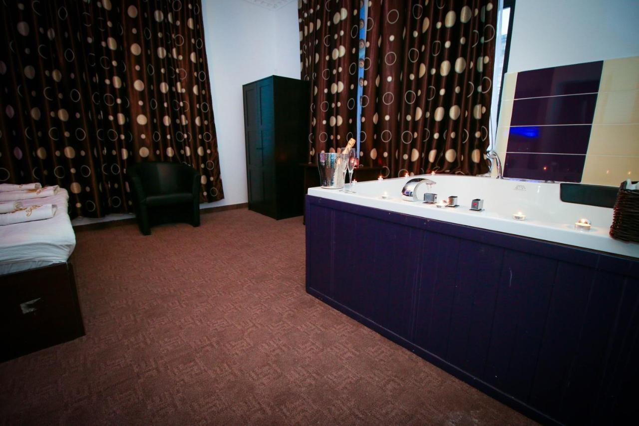 Karma Luxury Room Bucarest Extérieur photo