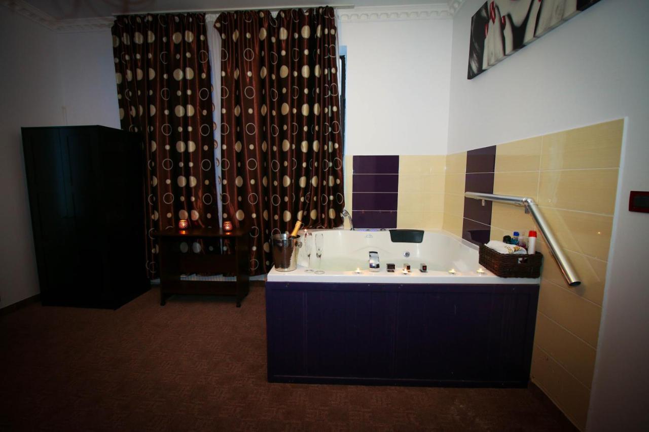 Karma Luxury Room Bucarest Extérieur photo